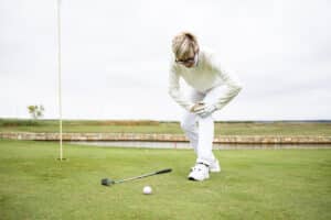 golf injury causing knee pain