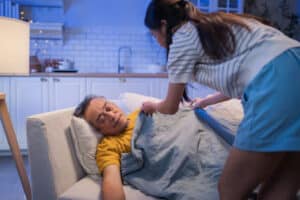 helping a loved one after knee replacement